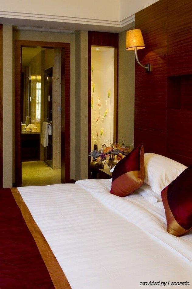 Guangzhou Imperial Hotel Room photo