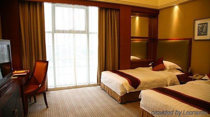 Guangzhou Imperial Hotel Room photo