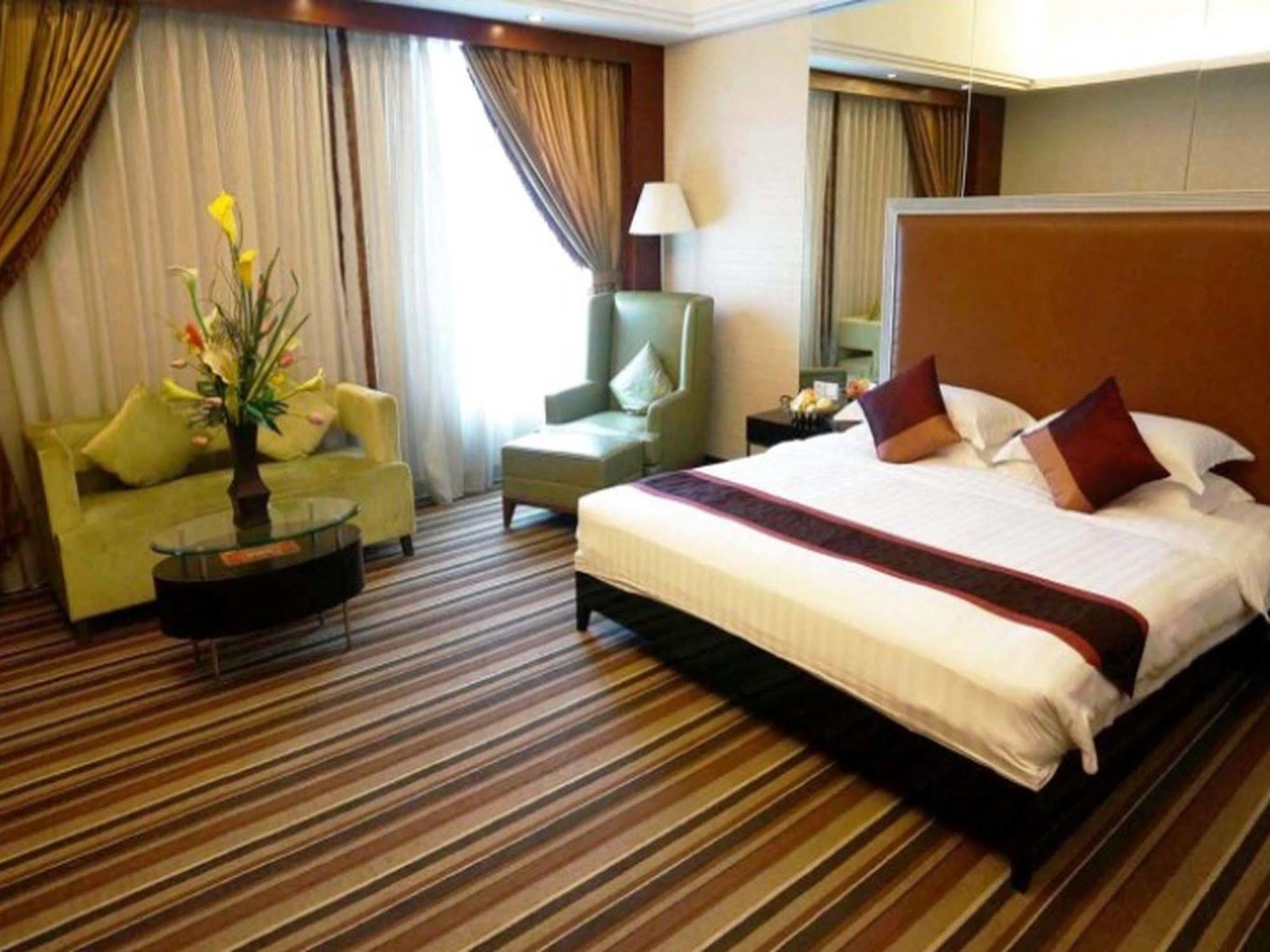 Guangzhou Imperial Hotel Exterior photo